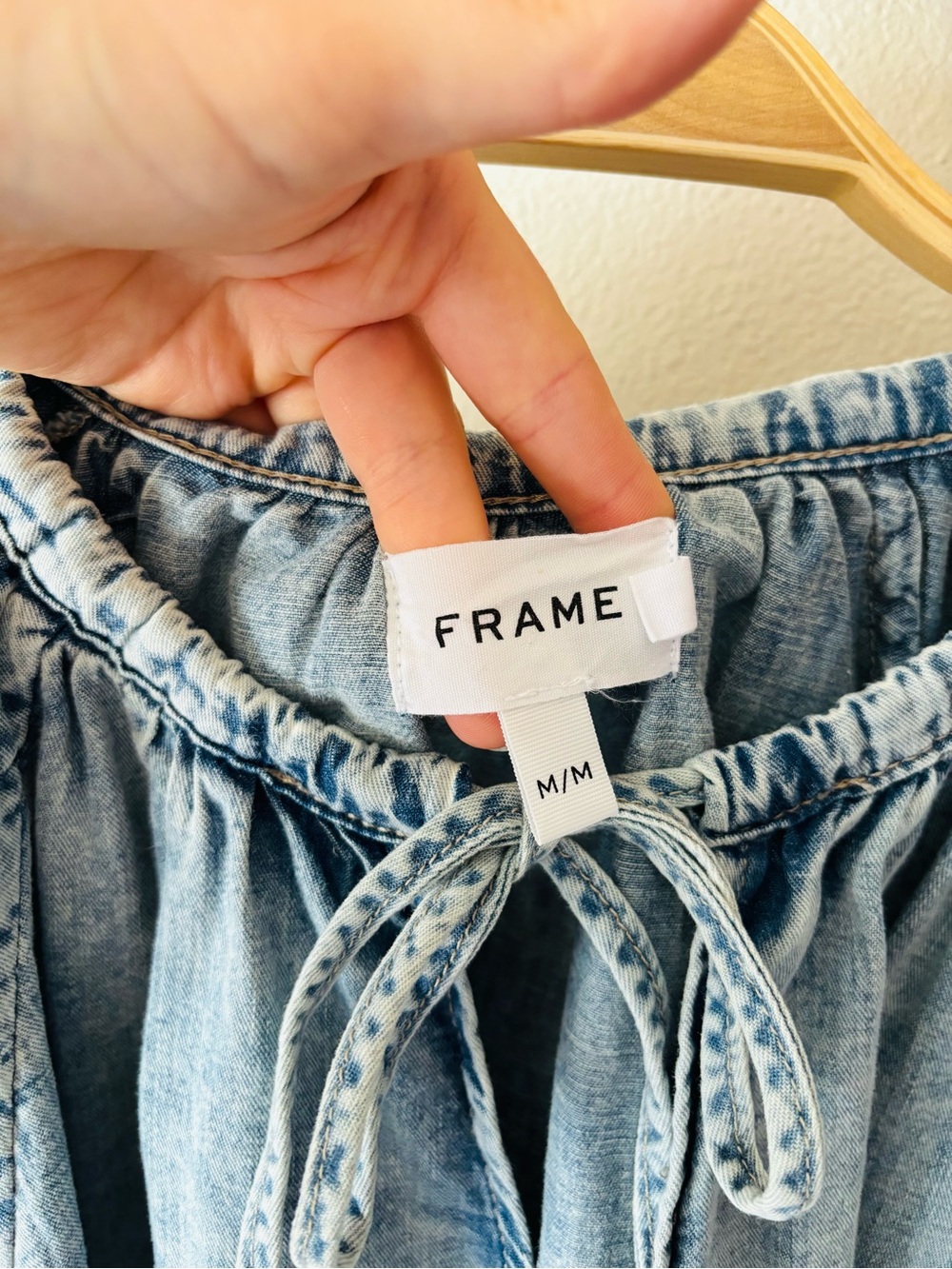 Frame Gathered Cotton and Linen Blue Washed Denim Boho Flowy Top Size Medium - Picture 7 of 9